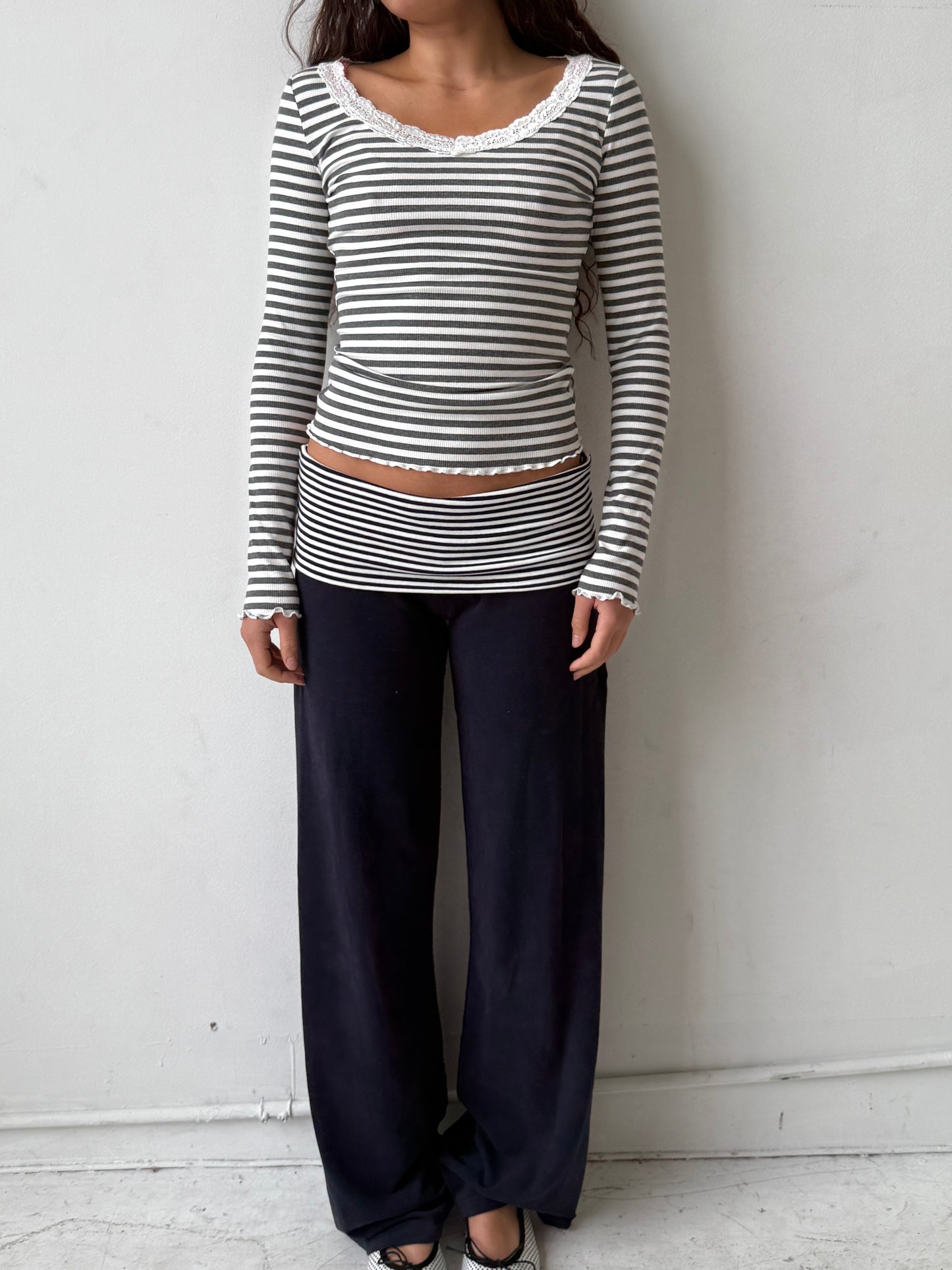 The Mia Long Sleeve Top - Grey Stripe