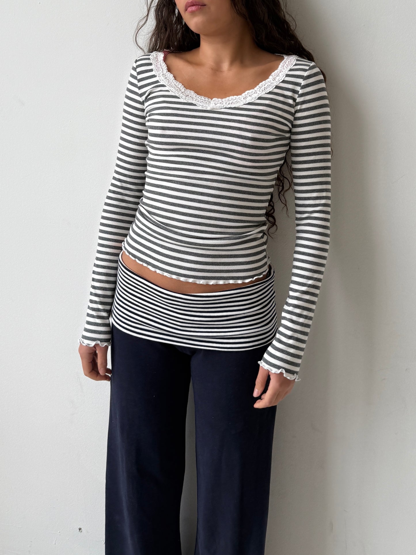The Mia Long Sleeve Top - Grey Stripe